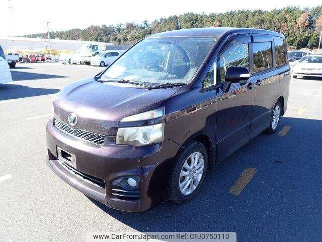 toyota voxy 2010 504928-250213120133 image 2