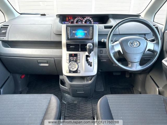 toyota voxy 2008 CFJ1760788 image 2