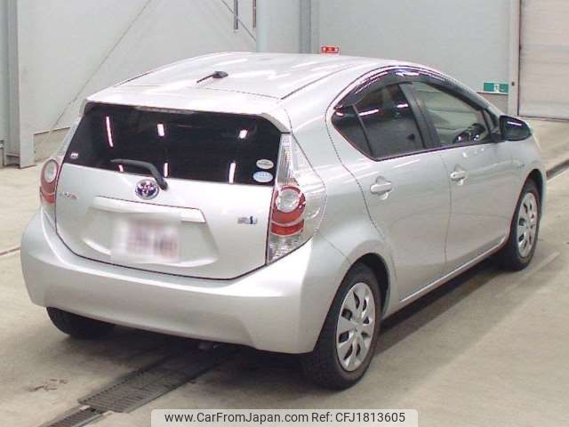 toyota aqua 2012 CFJ1813605 image 2
