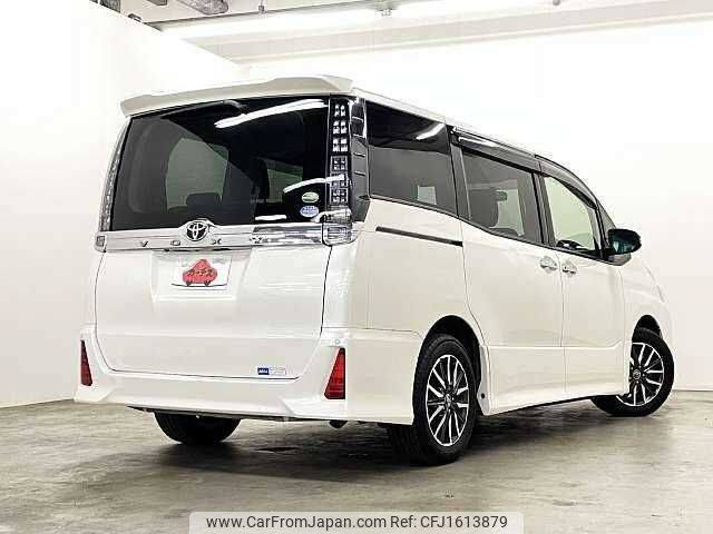toyota voxy 2015 CFJ1613879 image 2