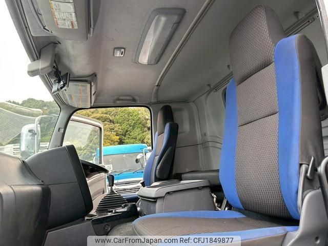 isuzu giga 2020 CFJ1849877 image 2