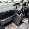 toyota voxy 2017 CARSENSOR_JP_AU6367975877 image 42