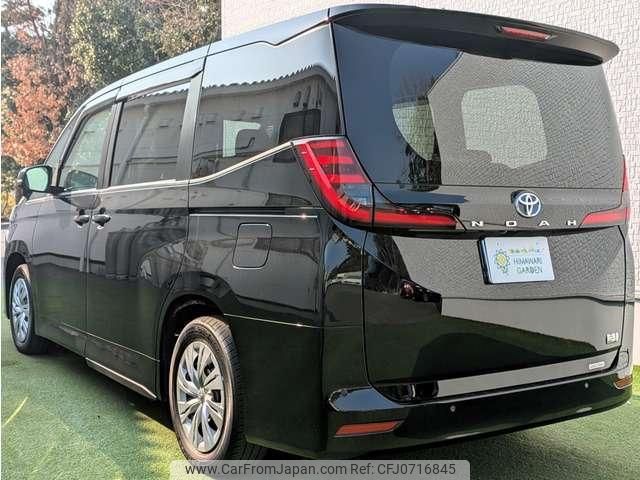 toyota noah 2022 quick_quick_6AA-ZWR90W_ZWR90-0013126 image 2