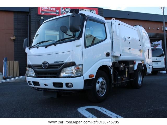 hino dutro 2015 GOO_NET_EXCHANGE_0401987A30250211W001 image 1