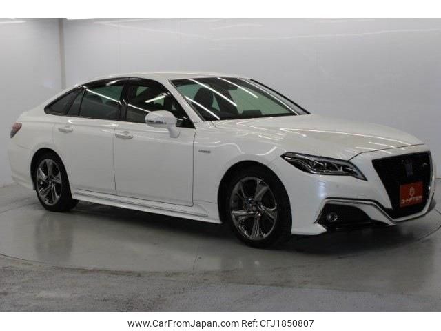 toyota crown 2018 CFJ1850807 image 2