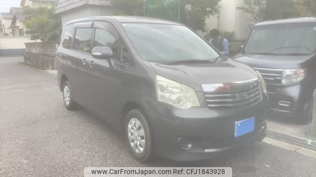 toyota noah 2010 CFJ1843928 image 1