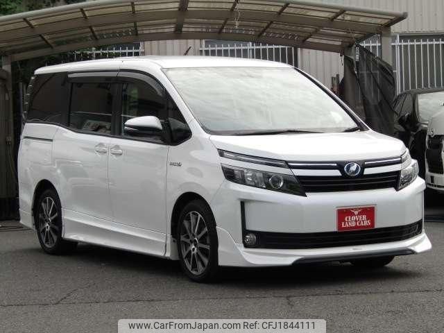 toyota voxy 2014 CFJ1844111 image 1