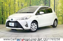 toyota vitz 2017 CFJ1765258