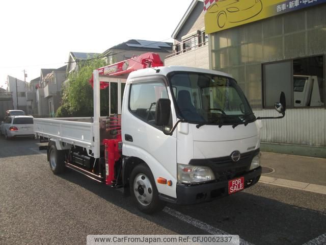 hino dutro 2013 GOO_NET_EXCHANGE_0560133A30240730W003 image 1