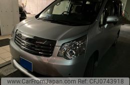 toyota noah 2012 -TOYOTA--Noah DBA-ZRR70G--ZRR70-0528439---TOYOTA--Noah DBA-ZRR70G--ZRR70-0528439-