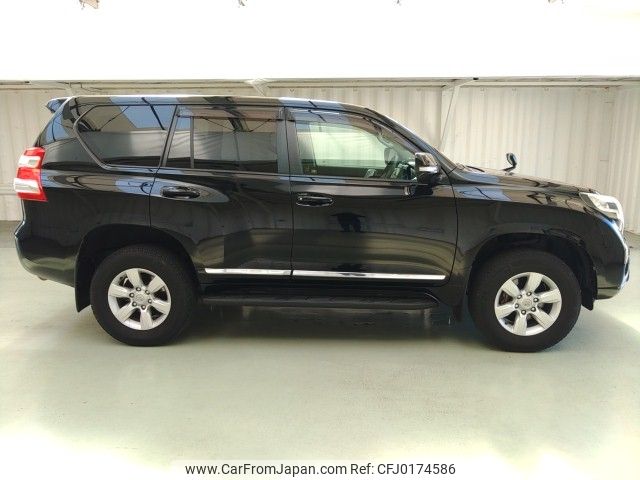 toyota land-cruiser-prado 2014 ENHANCEAUTO_1_ea287560 image 2