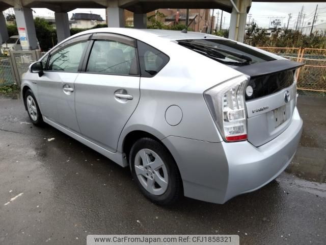 toyota prius 2011 CFJ1858321 image 2