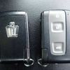 toyota crown 2004 646828-N2025040236F-24 image 27