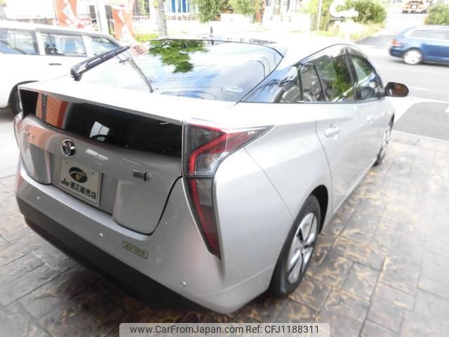 toyota prius 2016 quick_quick_ZVW51_ZVW51-8028703 image 2