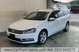 volkswagen passat-variant 2011 -VOLKSWAGEN--VW Passat Variant 3CCAX-CE014634---VOLKSWAGEN--VW Passat Variant 3CCAX-CE014634-