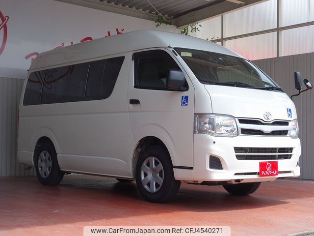 toyota van 2012