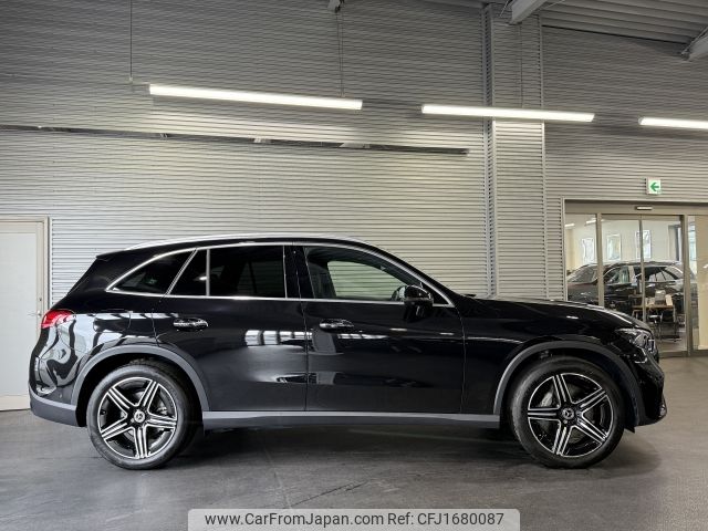 mercedes-benz glc-class 2024 CFJ1680087 image 2