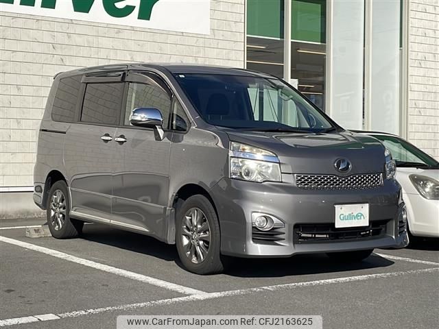 2013 Toyota Voxy DBA-ZRR75W - Car Price $10,380