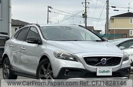 volvo v40 2013 CFJ1828146