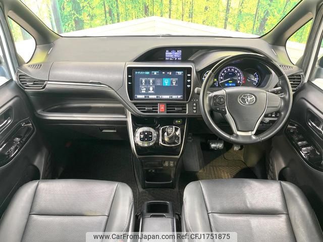 toyota esquire 2018 CFJ1751875 image 2