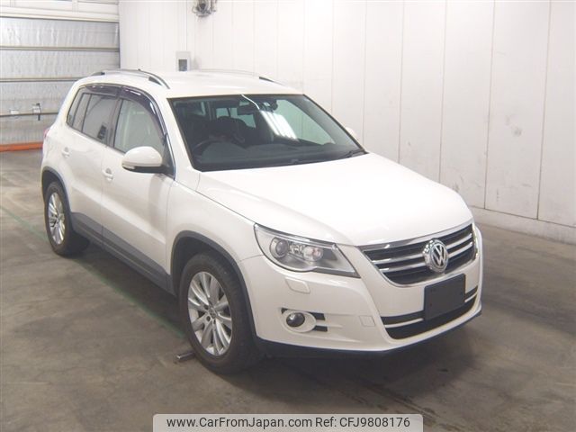 volkswagen tiguan 2011 -VOLKSWAGEN--VW Tiguan 5NCCZ--BW068745---VOLKSWAGEN--VW Tiguan 5NCCZ--BW068745- image 1