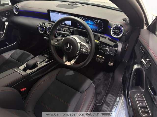 mercedes-benz cla-class 2023 CFJ1798887 image 2