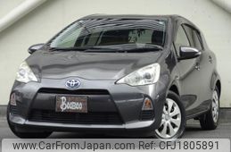 toyota aqua 2012 CFJ1805891