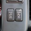 nissan serena 2009 H12075 image 23