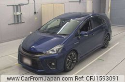 toyota prius-α 2015 CFJ1593091