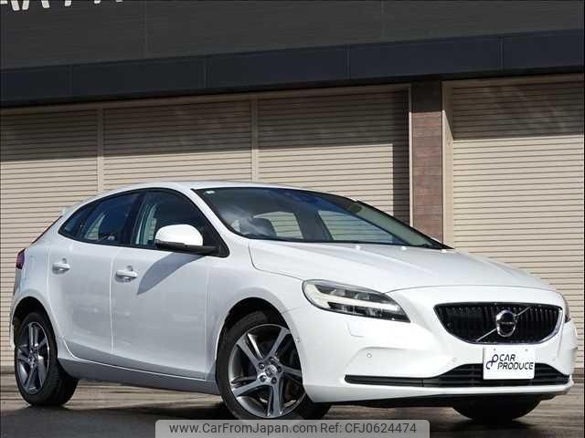 volvo v40 2016 -VOLVO 【岡崎 300ﾆ6529】--Volvo V40 MB4154T--H2361004---VOLVO 【岡崎 300ﾆ6529】--Volvo V40 MB4154T--H2361004- image 1