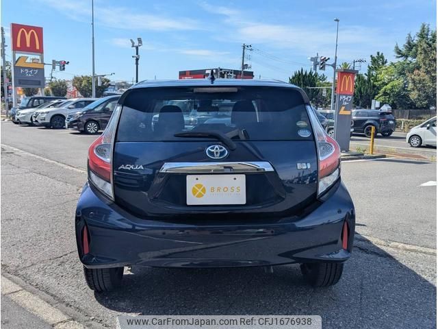 toyota aqua 2018 CFJ1676938 image 2