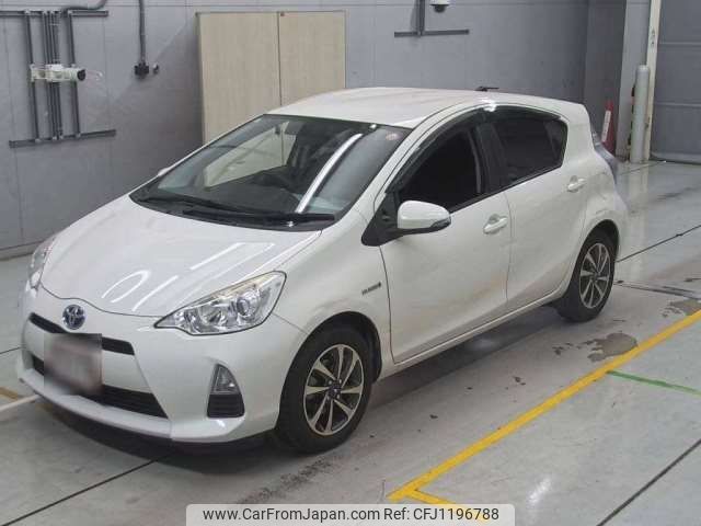 toyota aqua 2014 -TOYOTA--AQUA DAA-NHP10--NHP10-2397232---TOYOTA--AQUA DAA-NHP10--NHP10-2397232- image 1