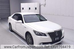 toyota crown-majesta 2015 CFJ1704419