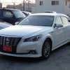 toyota crown 2015 19522303 image 3