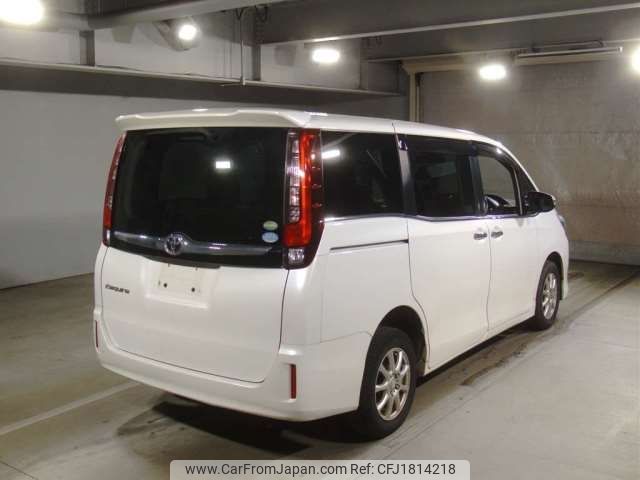 toyota esquire 2016 CFJ1814218 image 2
