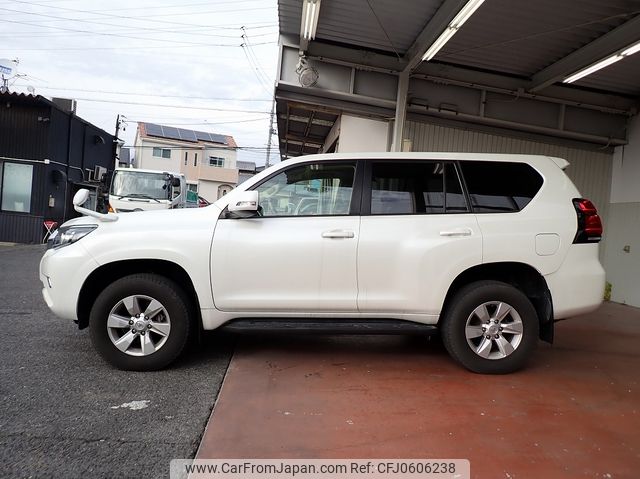 toyota land-cruiser-prado 2019 24342012 image 2