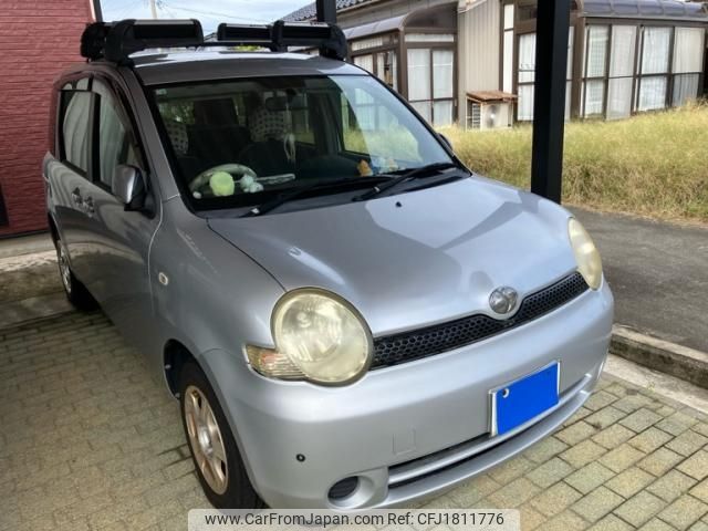 toyota sienta 2006 CFJ1811776 image 1