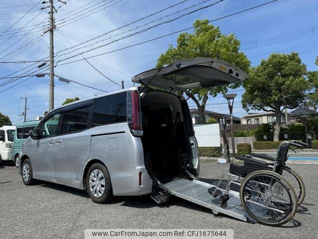 toyota noah 2020 CFJ1675644 image 1