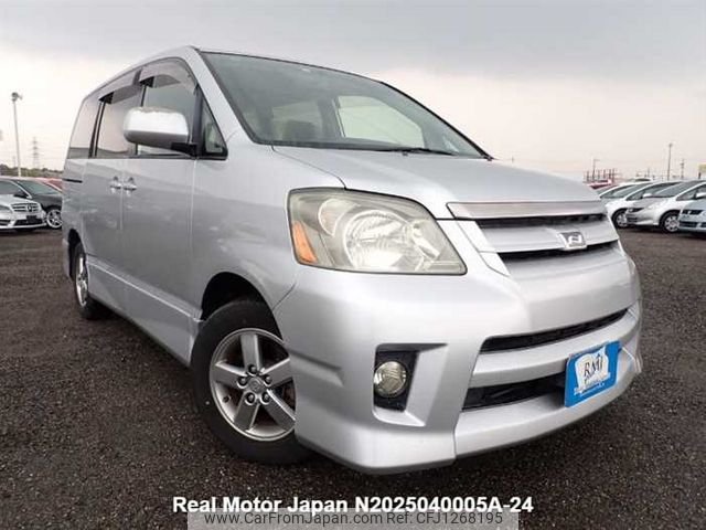 toyota noah 2005 3282185-N2025040005A-24 image 1