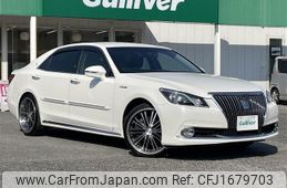 toyota crown-majesta 2013 CFJ1679703