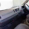 toyota hiace-commuter 2006 24630704 image 28