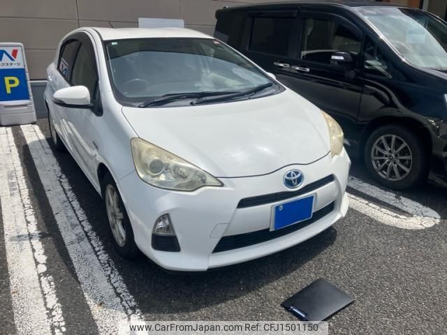 toyota aqua 2012 CFJ1501150 image 2