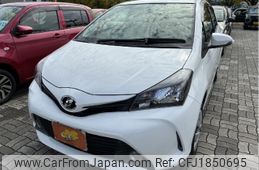 toyota vitz 2014 CFJ1850695