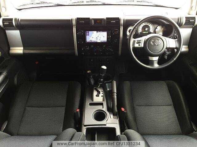 toyota fj-cruiser 2017 504928-930946 image 1