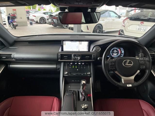 lexus is 2017 CFJ1655075 image 2