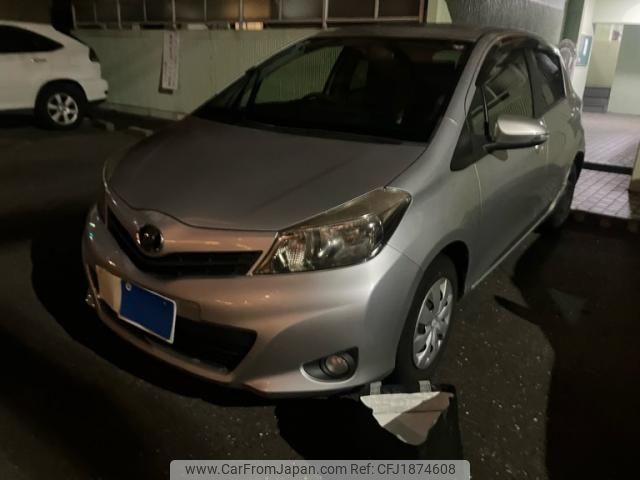 toyota vitz 2012 CFJ1874608 image 1