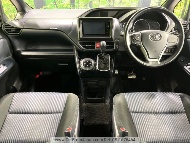 toyota voxy 2016 CFJ1676464 image 2