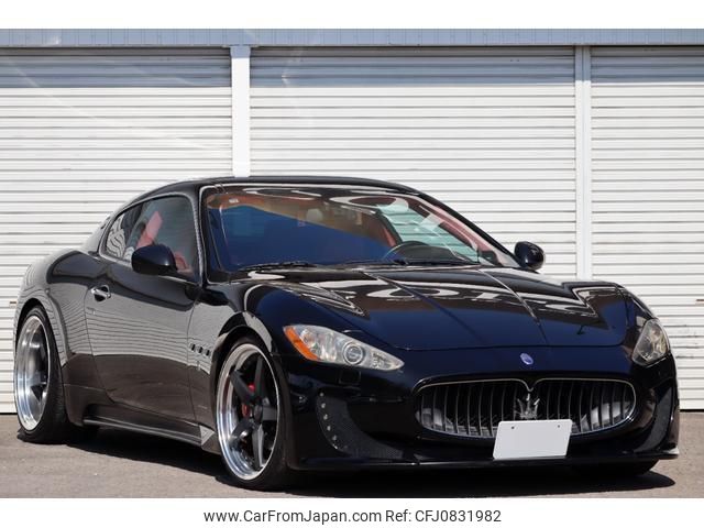 maserati granturismo 2008 quick_quick_MGT_ZAMGH45J000038294 image 1