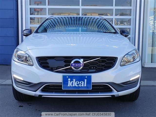 volvo v60 2017 -VOLVO--Volvo V60 DBA-FB420--YV1FZ40MCJ2042811---VOLVO--Volvo V60 DBA-FB420--YV1FZ40MCJ2042811- image 2