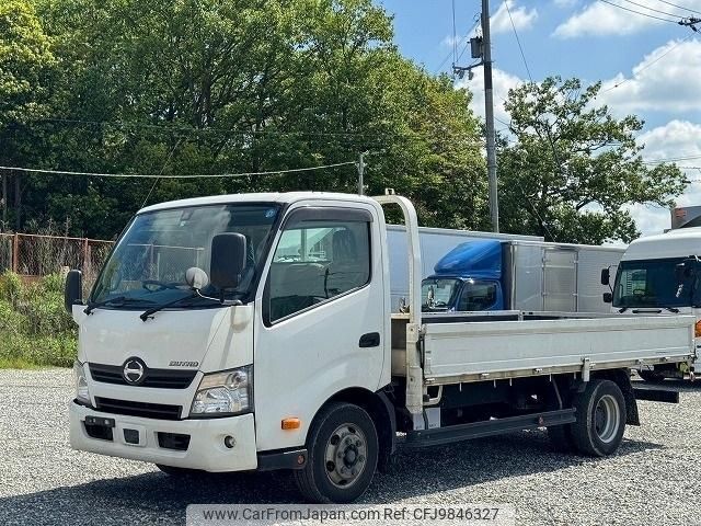 hino dutro 2018 GOO_NET_EXCHANGE_0704404A30240531W004 image 1